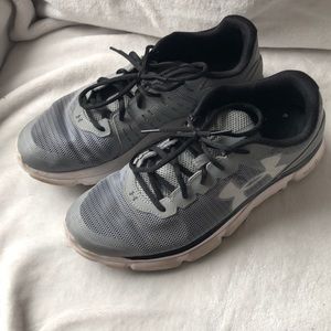 Under armour men’s sneakers